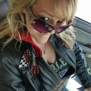 Meet your Posher, Dena